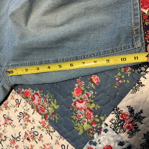 Bermuda Jean Shorts 14 - Picture 11 of 13